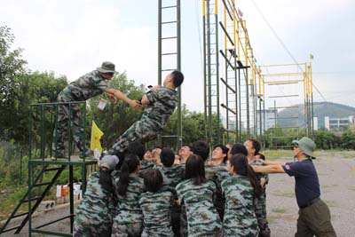 高台背摔.JPG