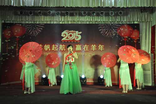 9、歌舞《微山湖》 肿瘤一科 二等奖.JPG