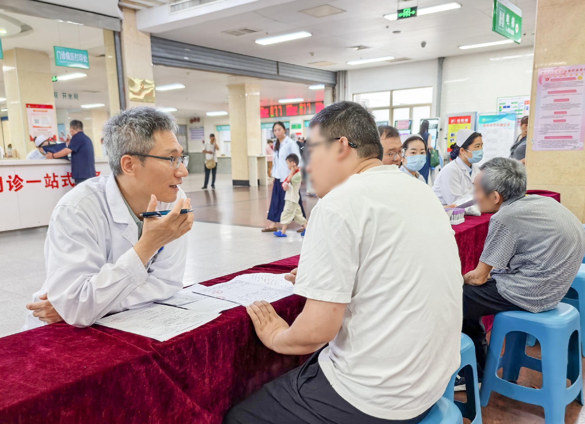 模糊file___media_Photo_4236_IMG_1782049148_3892_IMG_3892.jpg