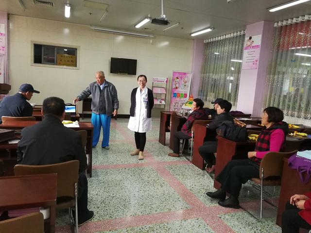 神经内四科成功举办第五届帕金森病患教会