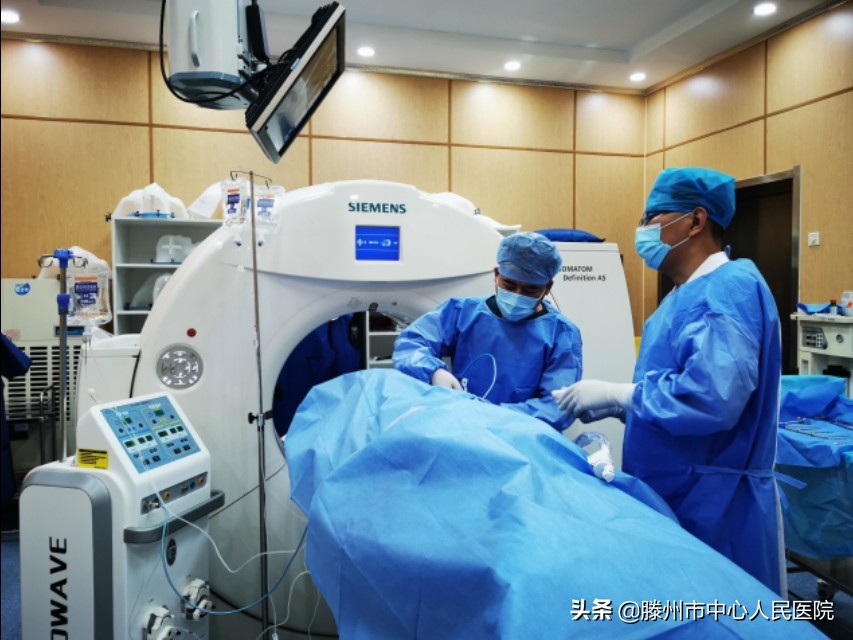 CT引导微波消融联合钢筋混凝土技术治疗肱骨转移技术在滕州开展